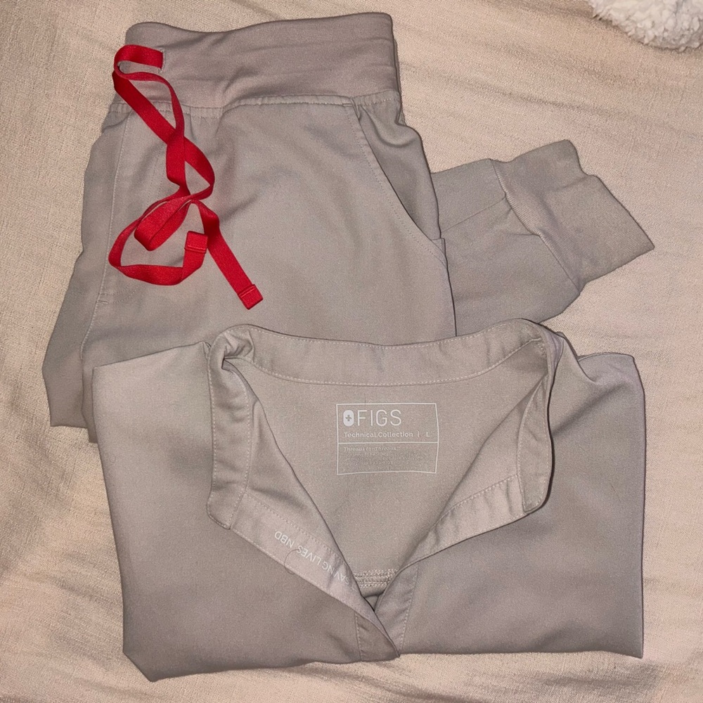 Bone Figs Rafaela Scrub Top & Jogger Bottom